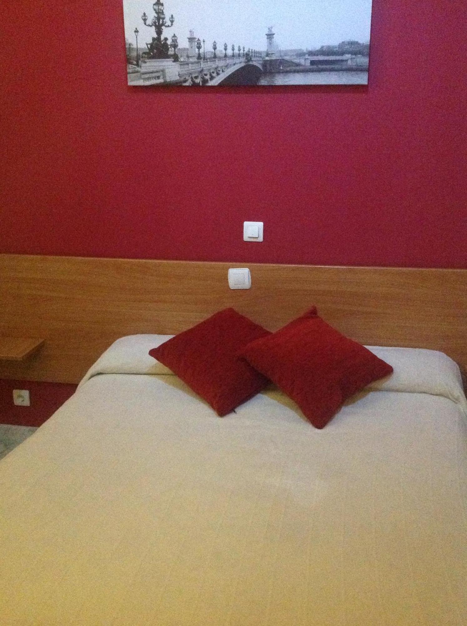 Hostal Neptuno Caces المظهر الخارجي الصورة
